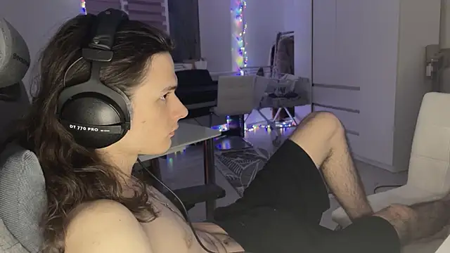 Snapshot of CandyChell chatting on 6, 2, 2026 CandyChell online show from 6, 2, 2026