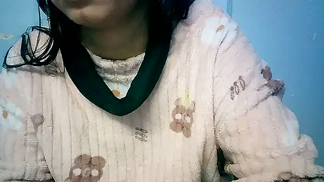 Snapshot of lovelydesi21 chatting on 20, 12, 2024 lovelydesi21 online show from 20, 12, 2024