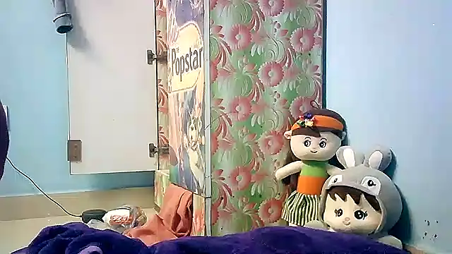 Snapshot of lovelydesi21 chatting on 12, 1, 2025 lovelydesi21 online show from 12, 1, 2025