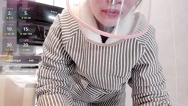 Snapshot of Vivian-6 chatting on 8, 3, 2026 Vivian-6 online show from 8, 3, 2026