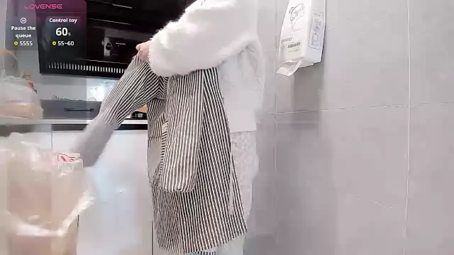 Snapshot of Vivian-6 chatting on 11, 3, 2026 Vivian-6 online show from 11, 3, 2026