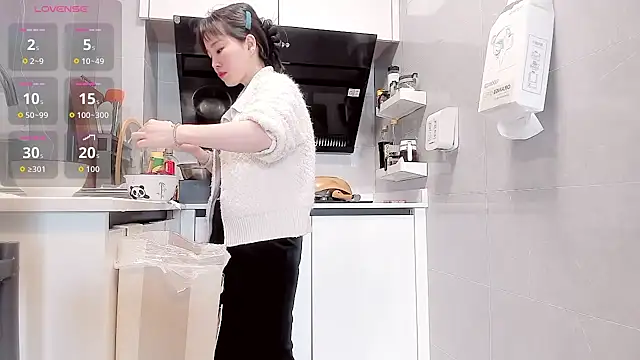 Snapshot of Vivian-6 chatting on 28, 3, 2026 Vivian-6 online show from 28, 3, 2026