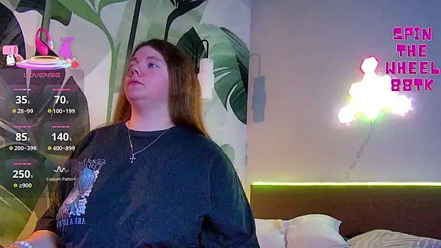 Snapshot of RubyValen chatting on 4, 2, 2026 RubyValen online show from 4, 2, 2026