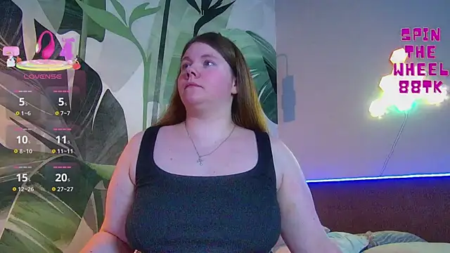 Snapshot of RubyValen chatting on 5, 2, 2026 RubyValen online show from 5, 2, 2026