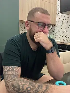 Bear bear  online show from 21, 2, 2025