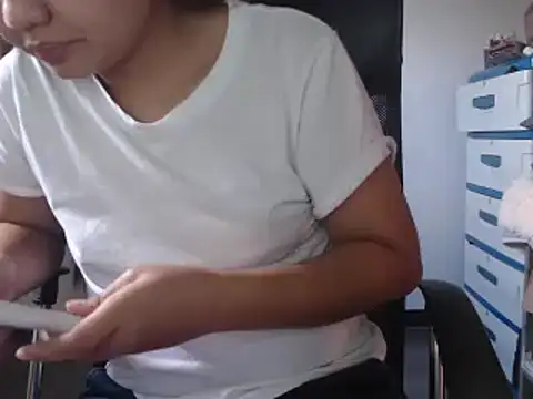 xTheLastVIRGINx online show from 23, 1, 2025