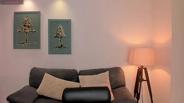 JuanitaClay online show from 31, 12, 2024