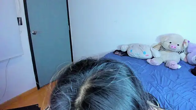 Akane-Mou online show from 4, 1, 2025