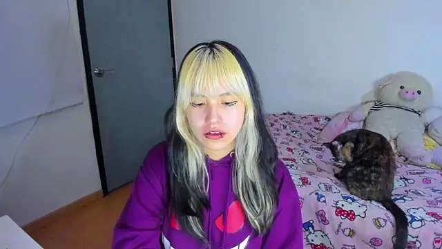 Akane-Mou online show from 9, 3, 2025