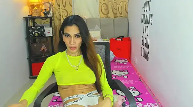 Trixie Mattel21 online show from 28, 12, 2024