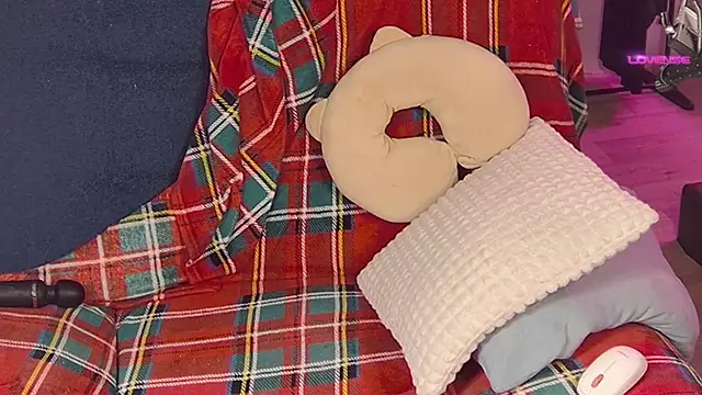 cutenessa online show from 26, 1, 2025