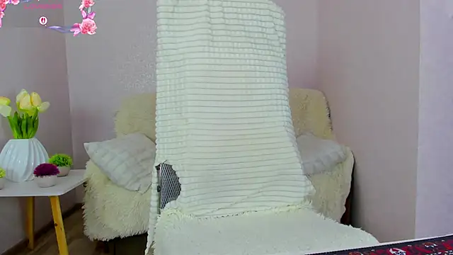 MISSBOOBS online show from 5, 8, 2026