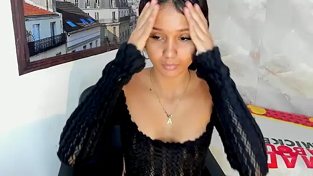 Snapshot of MarianaManzur chatting on 6, 4, 2026 MarianaManzur online show from 6, 4, 2026