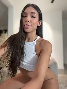 Snapshot of EllaSanz_ chatting on 22, 9, 2025 EllaSanz online show from 22, 9, 2025