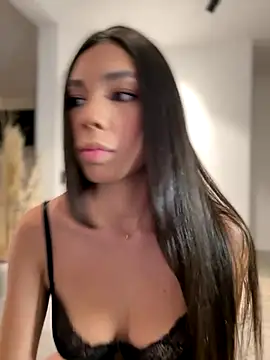 Snapshot of EllaSanz_ chatting on 26, 9, 2025 EllaSanz online show from 26, 9, 2025