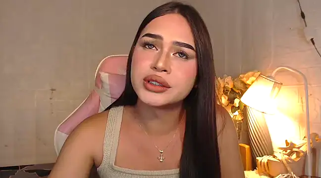 Snapshot of Ashely_Lewis chatting on 5, 1, 2025 Ashely Lewis online show from 5, 1, 2025