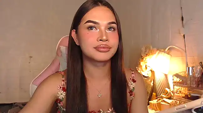 Snapshot of Ashely_Lewis chatting on 12, 1, 2025 Ashely Lewis online show from 12, 1, 2025