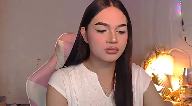 Snapshot of Ashely_Lewis chatting on 4, 2, 2025 Ashely Lewis online show from 4, 2, 2025