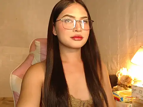 Snapshot of Ashely_Lewis chatting on 8, 10, 2025 Ashely Lewis online show from 8, 10, 2025