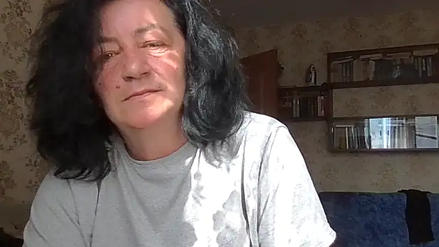 GypsiQueen2 online show from 20, 7, 2026