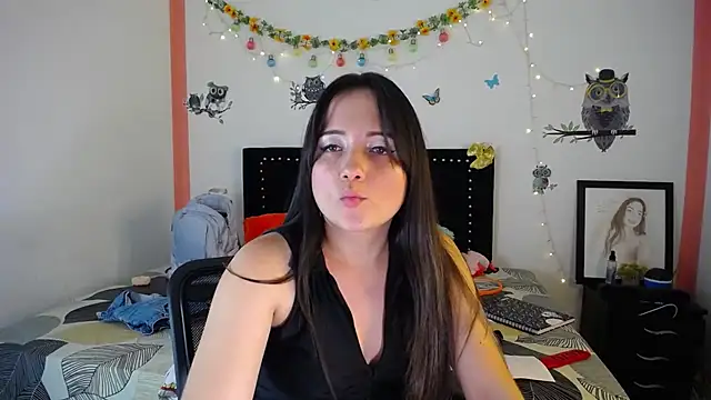 naughty girl 4u online show from 8, 3, 2025