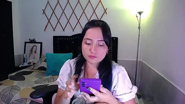 naughty girl 4u online show from 19, 9, 2025