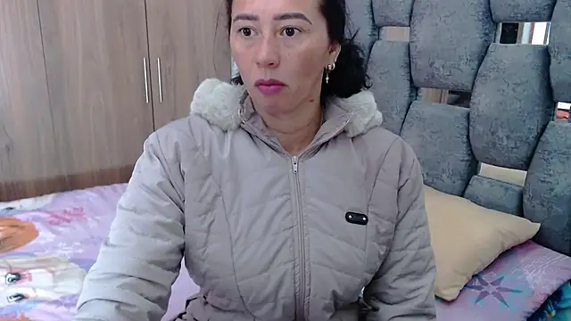 sara hott 1 online show from 12, 2, 2025