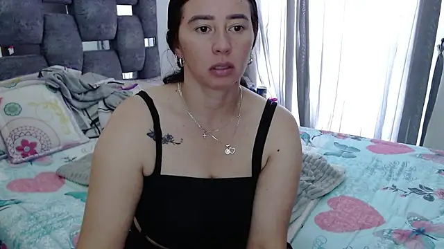 sara hott 1 online show from 18, 11, 2025