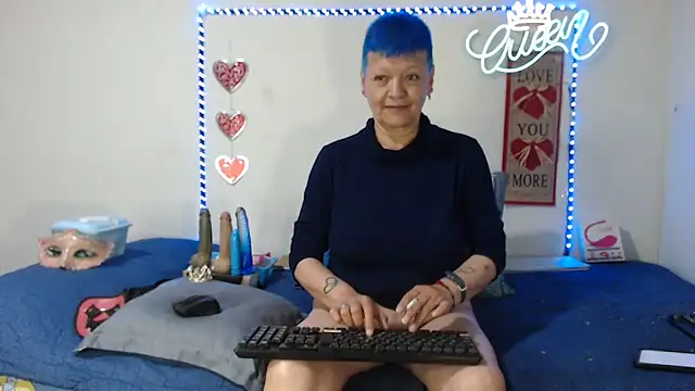 Snapshot of loquitaqueen011 chatting on 7, 5, 2026 loquitaqueen011 online show from 7, 5, 2026