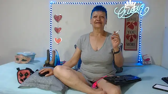 Snapshot of loquitaqueen011 chatting on 13, 5, 2026 loquitaqueen011 online show from 13, 5, 2026