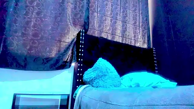 Snapshot of amareto_queen chatting on 2, 2, 2026 amareto queen online show from 2, 2, 2026