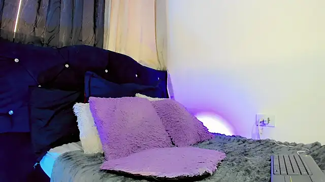 lesly xx online show from 29, 3, 2026