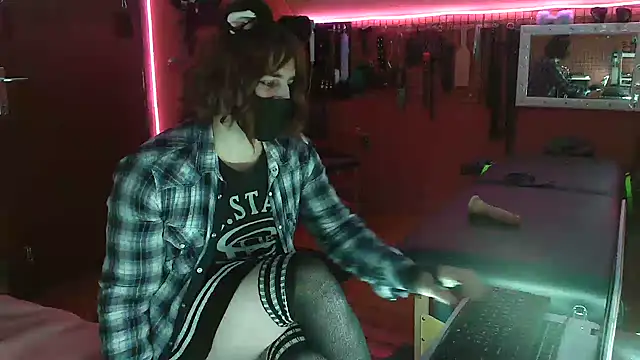 Ginny-the-bdsm-nympho online show from 18, 1, 2026