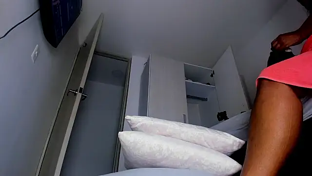 Skarleth69 online show from 11, 3, 2026