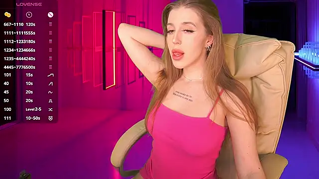 PenellopaRaw online show from 17, 1, 2025