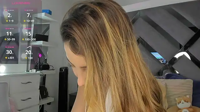 monroeglez5  online show from 19, 3, 2026