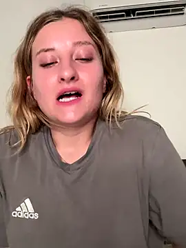 Snapshot of MileySummer chatting on 1, 12, 2024 MileySummer online show from 1, 12, 2024