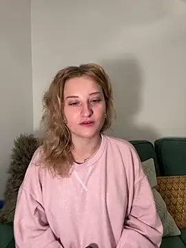 Snapshot of MileySummer chatting on 7, 2, 2025 MileySummer online show from 7, 2, 2025