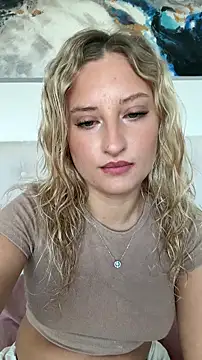 Snapshot of MileySummer chatting on 10, 10, 2025 MileySummer online show from 10, 10, 2025