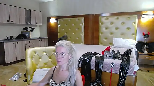 DomCaprisse online show from 17, 9, 2025