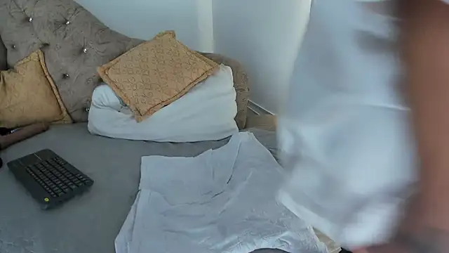 Snapshot of Naughty__Mom chatting on 22, 12, 2024 Naughty Mom online show from 22, 12, 2024