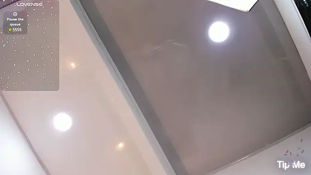 Snapshot of Naughty__Mom chatting on 14, 1, 2025 Naughty Mom online show from 14, 1, 2025