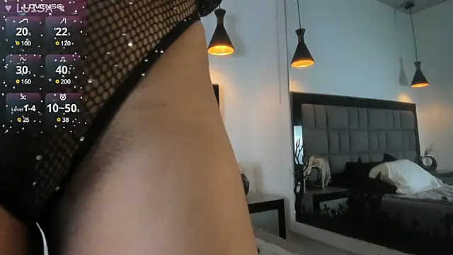 Snapshot of Naughty__Mom chatting on 16, 1, 2025 Naughty Mom online show from 16, 1, 2025