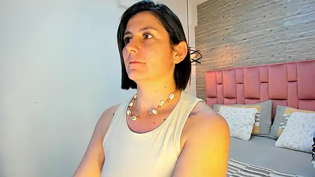 SarahDeyvis online show from 14, 2, 2025