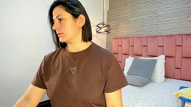 SarahDeyvis online show from 18, 3, 2025