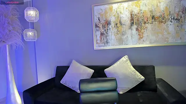 EveBensonX online show from 12, 2, 2025