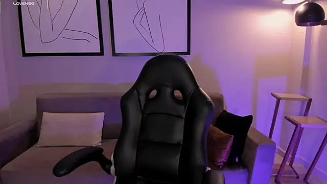 EveBensonX online show from 20, 9, 2025