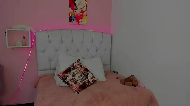 18candys online show from 20, 5, 2026