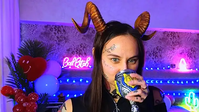 Cool Freak  online show from 21, 2, 2025