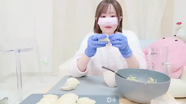 Yuu  k online show from 22, 12, 2024